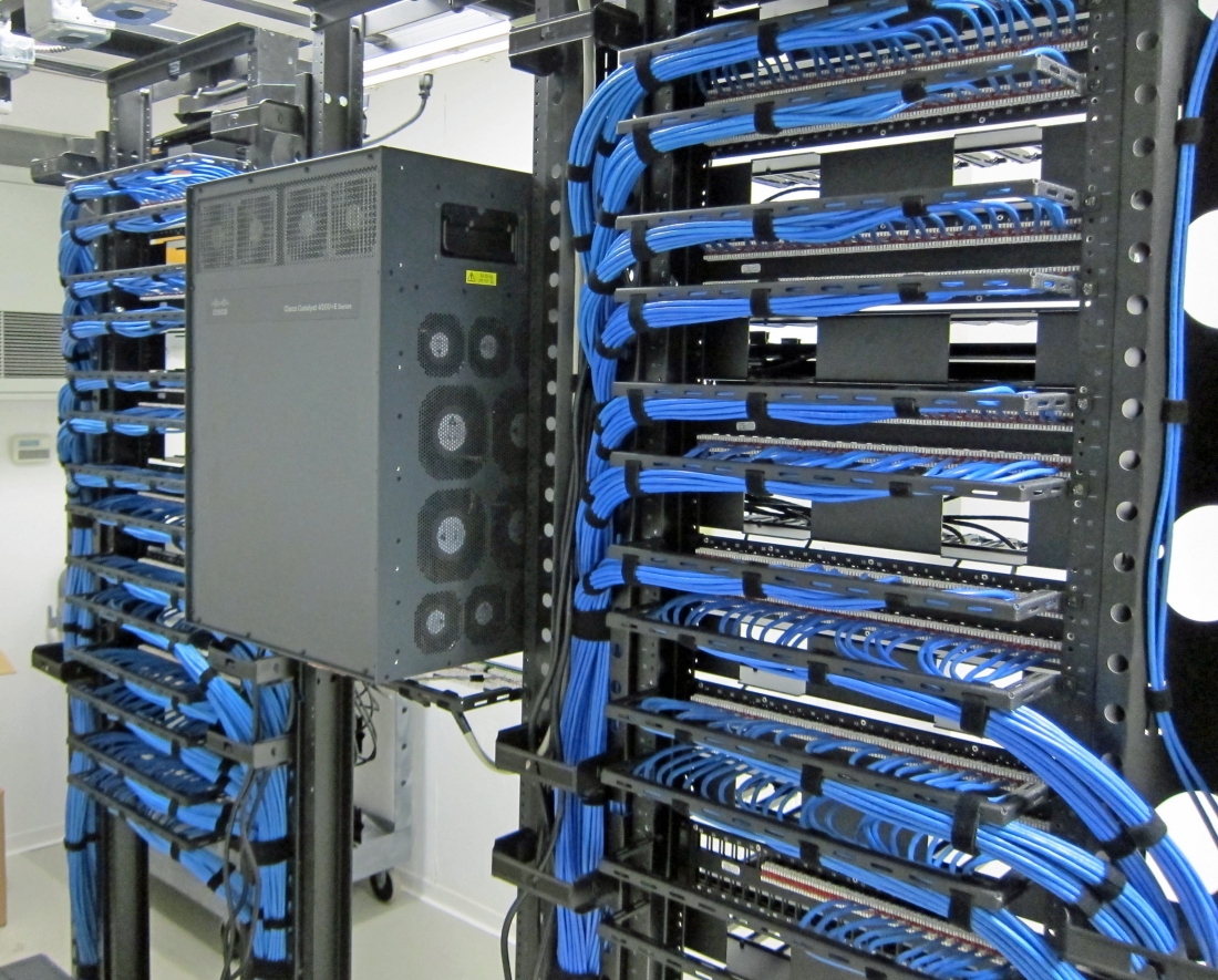 Провайдер сотовой связи. СКС Структурированная кабельная система. СКС структурированные кабельные сети. Сетевое и серверное оборудование. Телекоммуникационное оборудование.